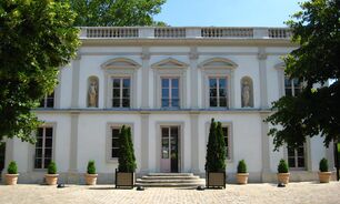 La Maison des arts, XVIIIe siècle