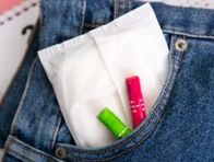Collecte contre la précarité menstruelle