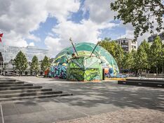 La forêt escargot, exposition street art, est installée sur la place du 11-Novembre-1918.