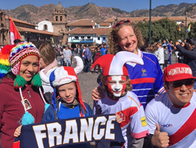 Déguisés pour suivre le match France-Pérou © Malakfamily